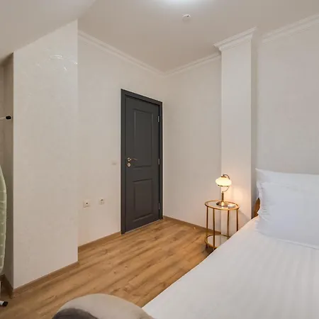 Prestige Апартамент *